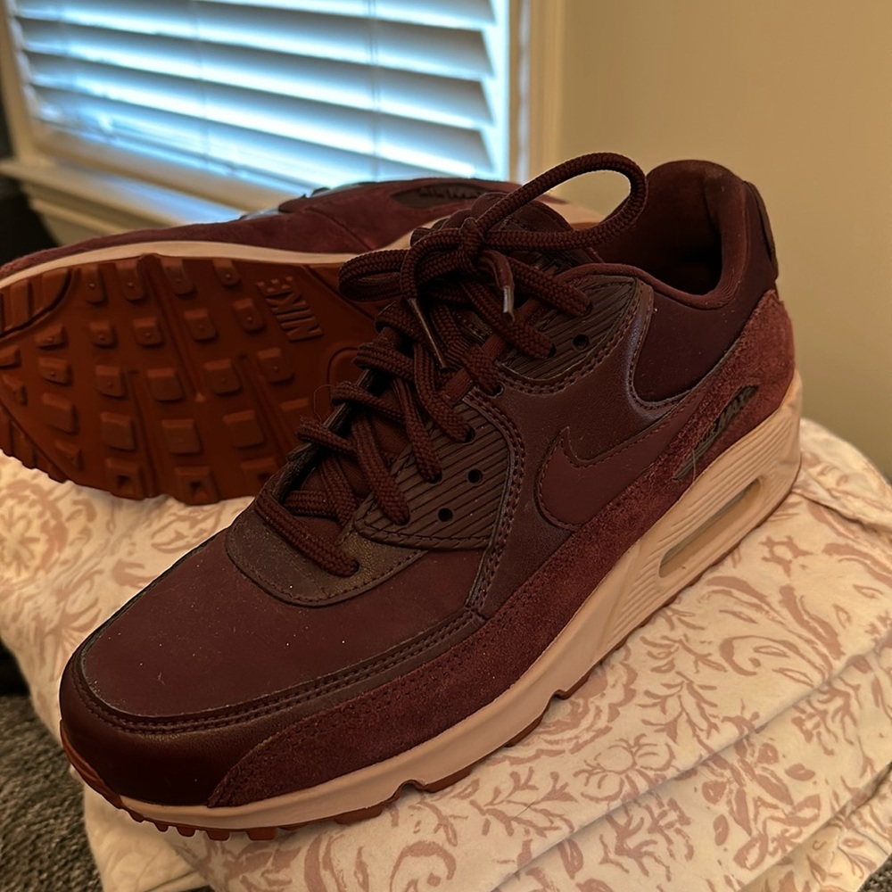 Nike Air Max 90 Prem Metallic Mahogany Women’s Sneakers
